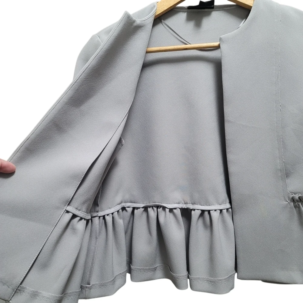Sz 6 US Grey Topshop Cropped Blazer Ruffled Bell Sleeves Open Front